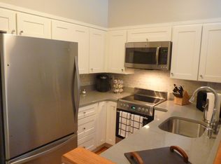 194 Thames St NW, Newport, RI 02840