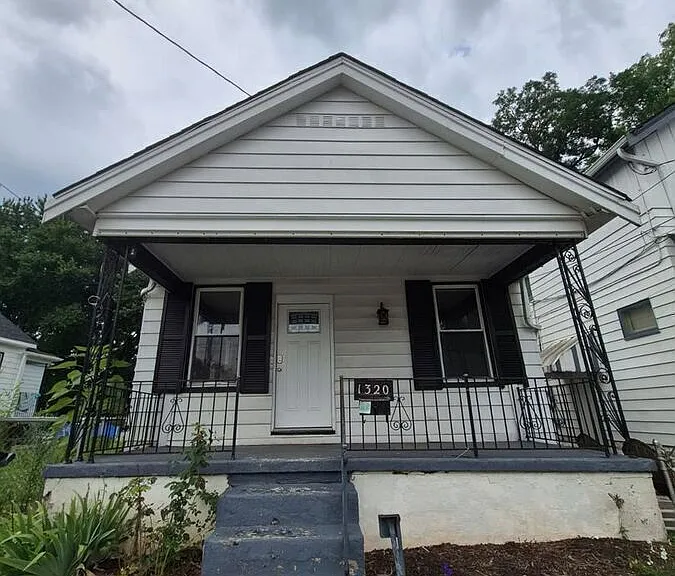 1320 Wheeler St — Photo 1
