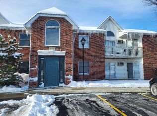 1371 Cunat Ct APT 1D, Lake In The Hills, IL 60156
