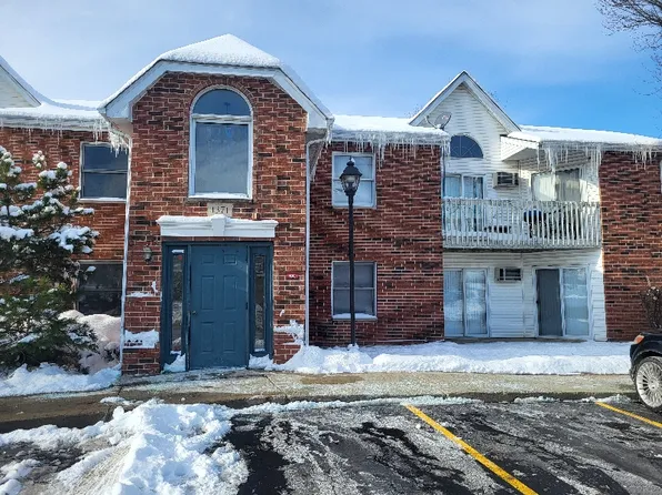 1371 Cunat Ct APT 1D, Lake In The Hills, IL 60156