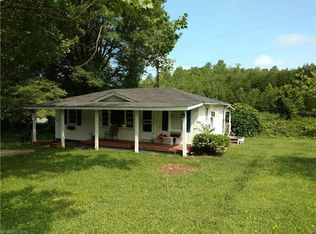 306 W Finger St, Landrum, SC 29356