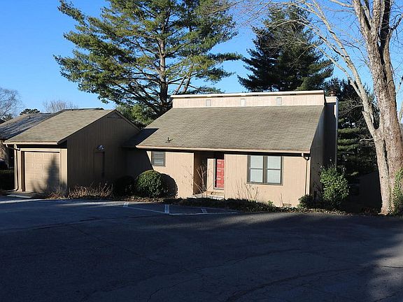 2nd image of 8709 Olde Colony Trl APT 1