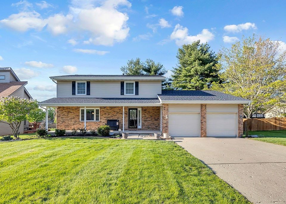 1st image of 650 Country Manor Dr
