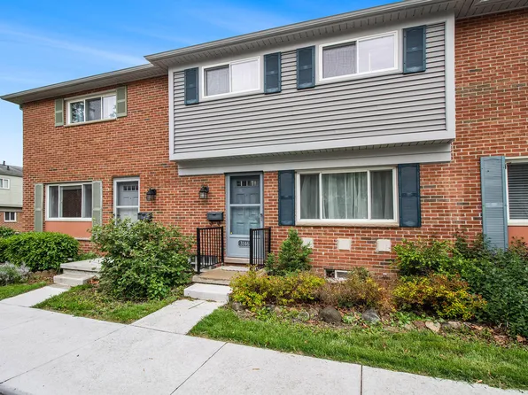 3146 Wolverine Dr, Ann Arbor, MI 48108