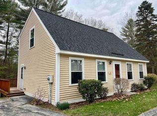 14 Look Out Cir, Concord, NH 03303