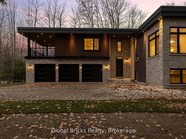 17 Staglir Dr, Tiny, ON L9M 0H2