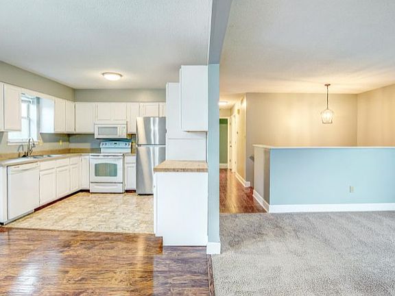 5th image of 1715 S El Centro Ct