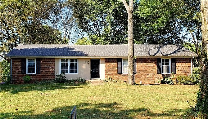 1st image of 105 Marie Dr