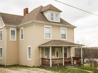 17 Wabash Ave, Hickory, PA 15340