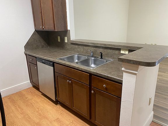 3rd image of 2301 Midwestern Pkwy #215