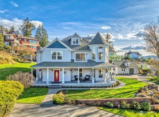 407 2nd St, Anacortes, WA 98221