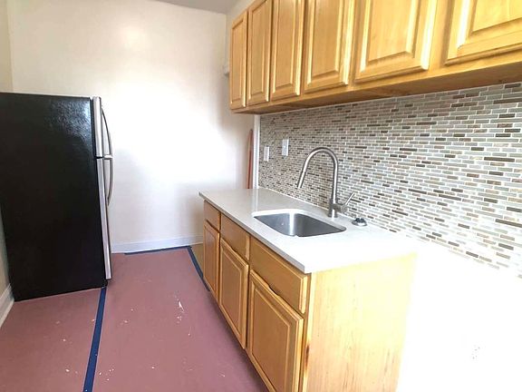 4th image of 270 Empire Blvd APT 6N