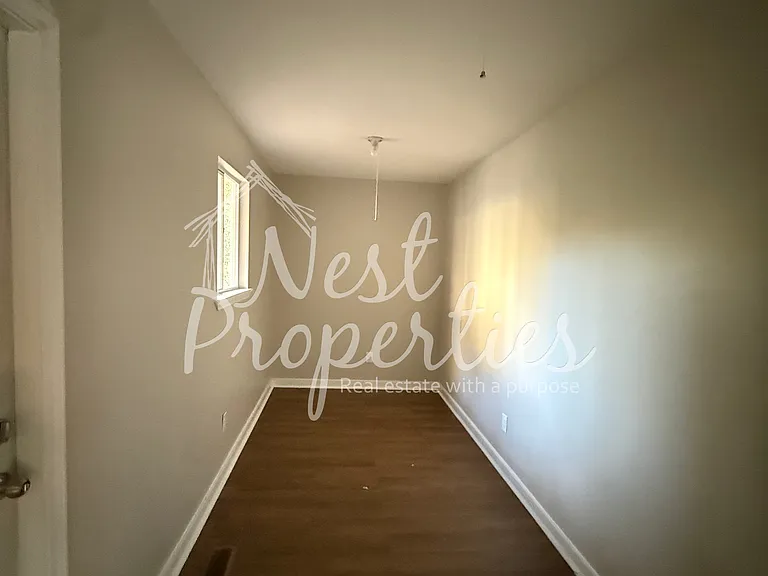 233 Cambridge Ave E #1 — Photo 5