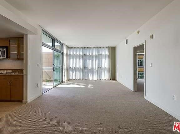 2nd image of 13700 Marina Pointe Dr Unit 517