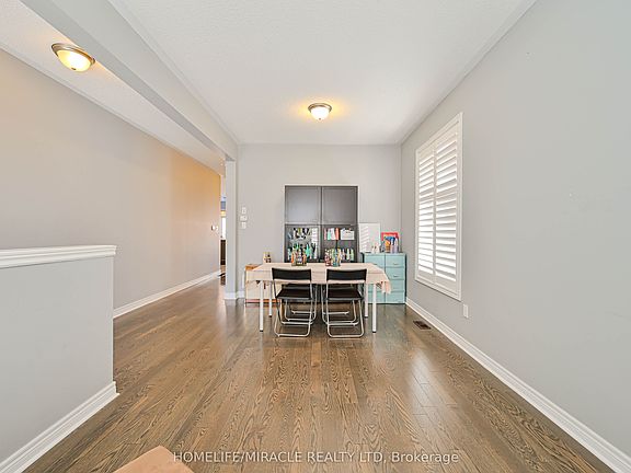 4th image of 15 Fringetree Rd