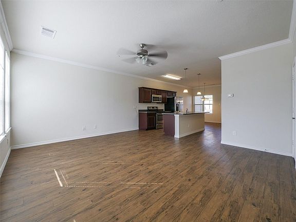 2nd image of 5425 Dolores Pl