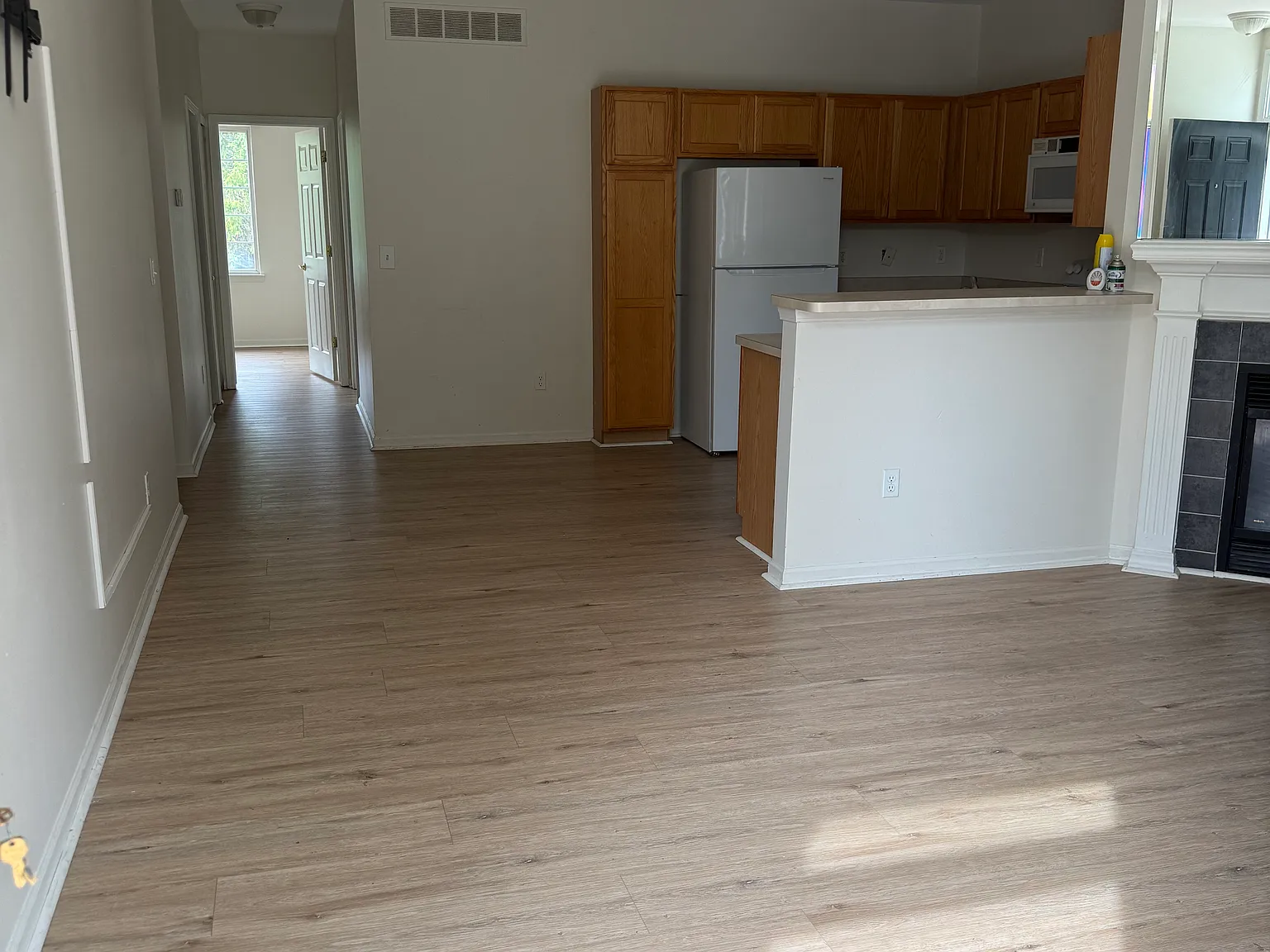 2 bed, 1446 sqft, $1,900 — Photo 4