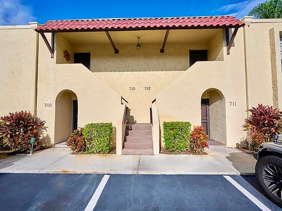4th image of 835 18th Street #712
