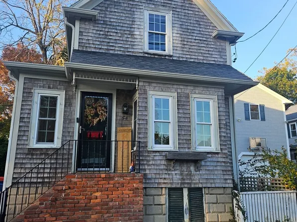 54 Washington St, Fairhaven, MA 02719