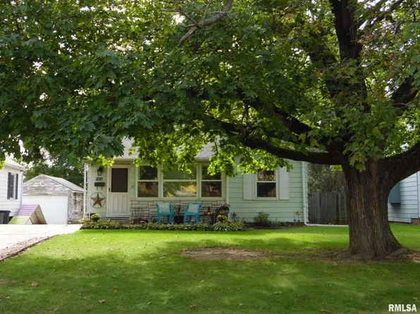 1210 E Paris Ave, Peoria Heights, IL 61616