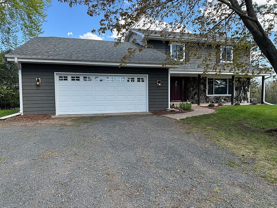 House with 2 car attached 
