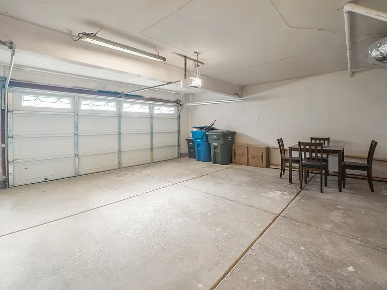 Azores Cir — Photo 33