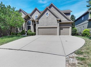 14412 Ballentine St, Overland Park, KS 66221