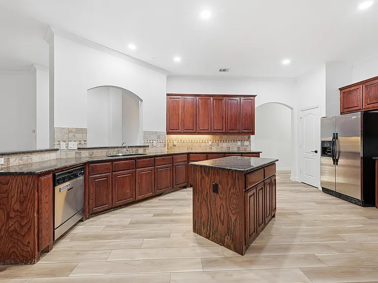 2216 Paige Ct — Photo 27
