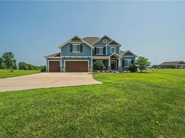 11151 Locust Ln, Terr, MO 64068