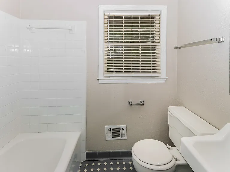 5645 Morning Creek Cir — Photo 26