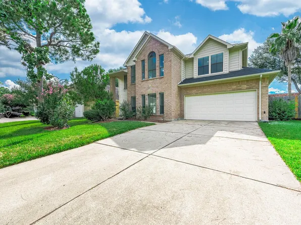 4718 Sunshine Dr, Sugar Land, TX 77479