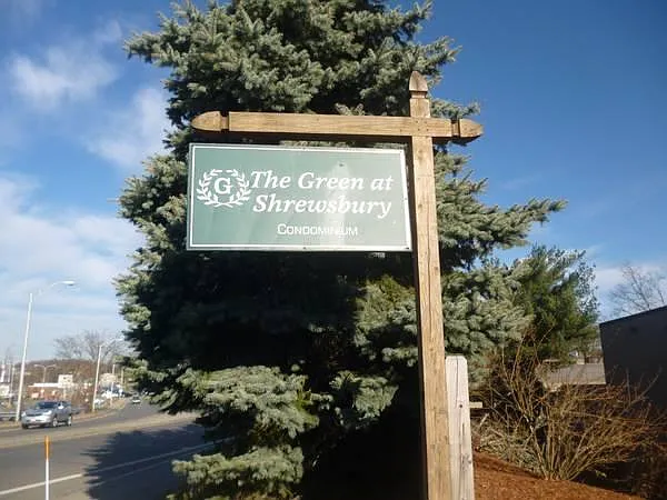 44 Shrewsbury Green Dr #J — Photo 13
