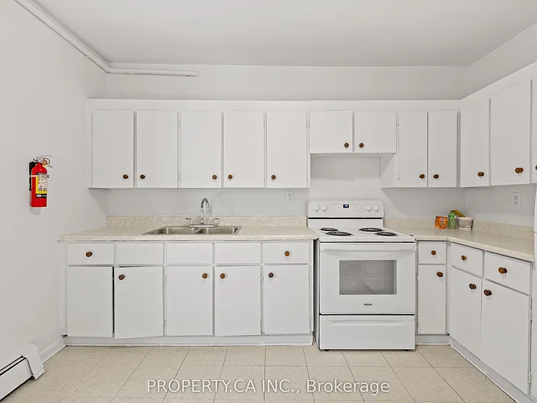 120 Stephenson Ave #UPPER — Photo 7