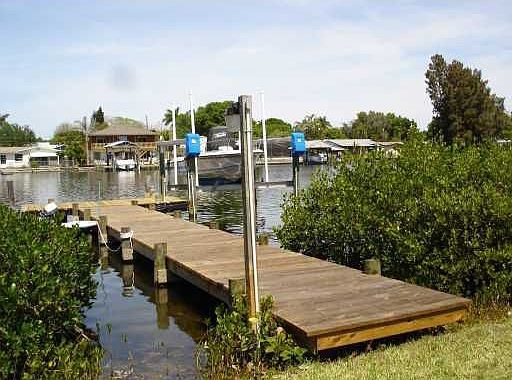 Dock