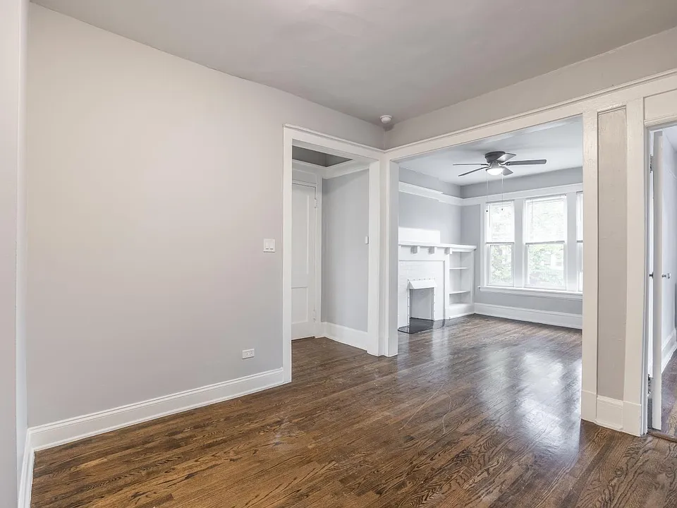 1251 W Rosemont Ave #3F