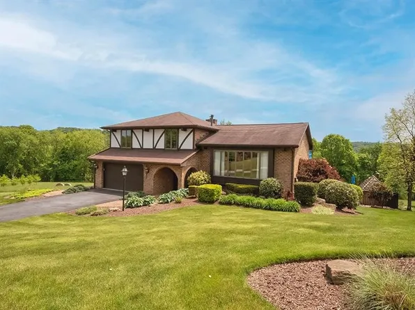 132 Ridge Dr, Apollo, PA 15613