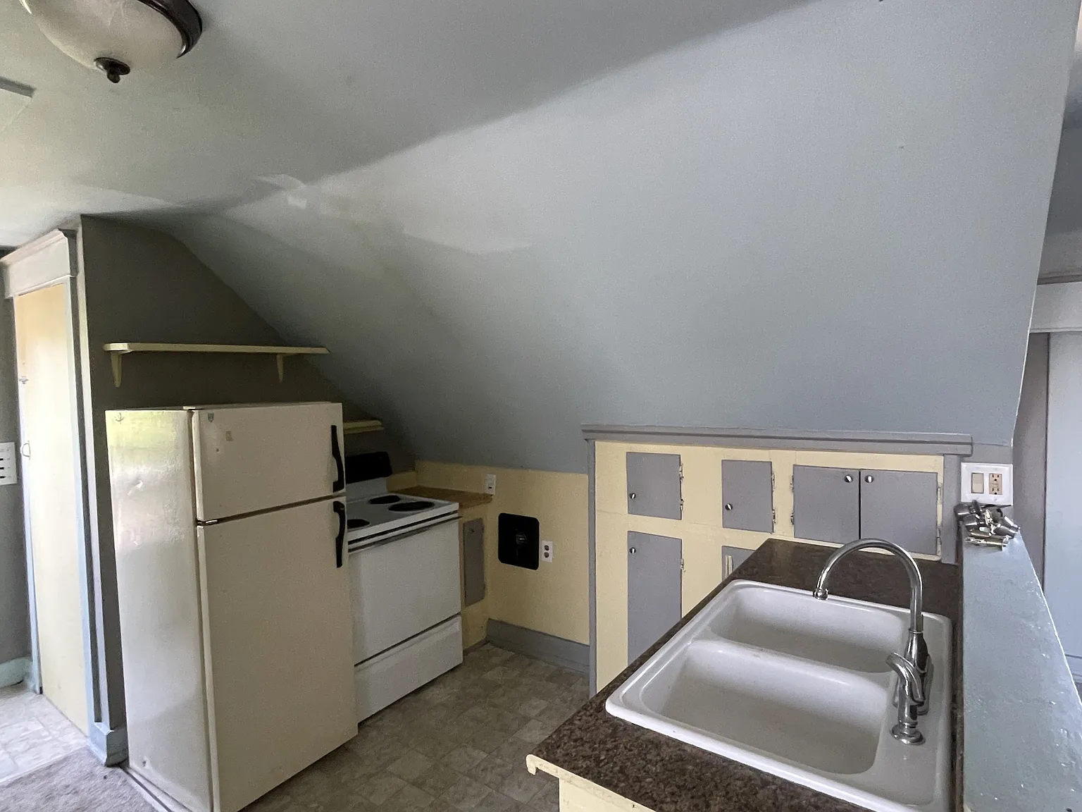1211 East Cesar E. Chavez Avenue - 3 — Photo 2