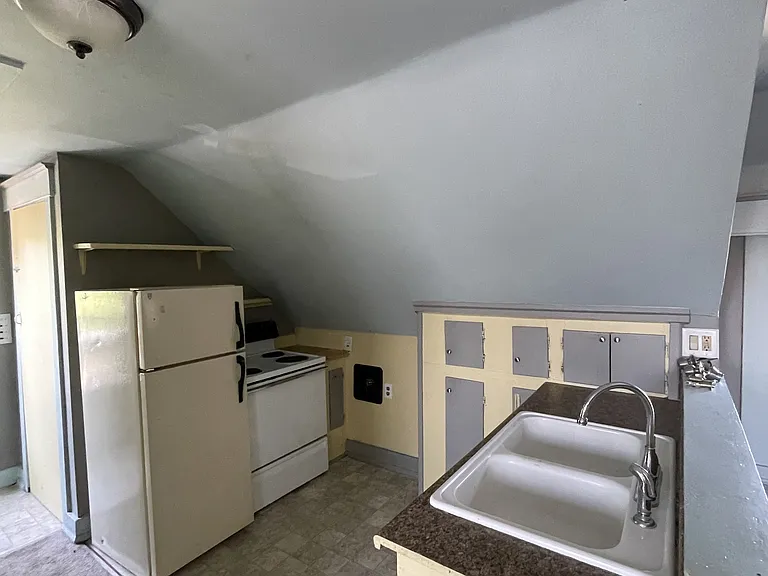 1211 E Cesar E Chavez Ave #3 — Photo 2