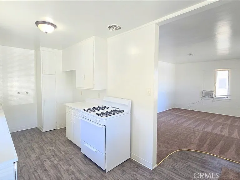 380 N 9th Ave — Photo 3