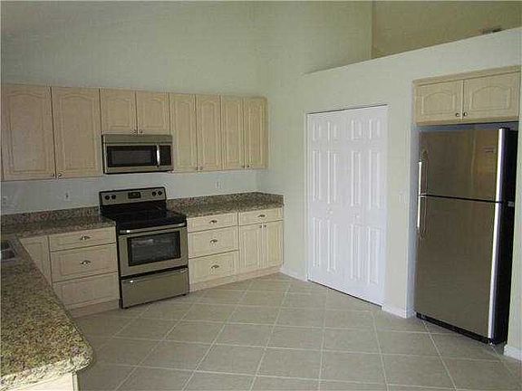 5th image of 18770 N 48th Avenue