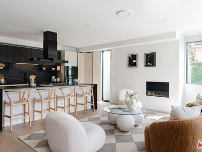 1618 Hilts Ave #302, Los Angeles, CA, 90024
