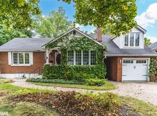 9 Orchard Dr, Barrie, ON L4M1N5