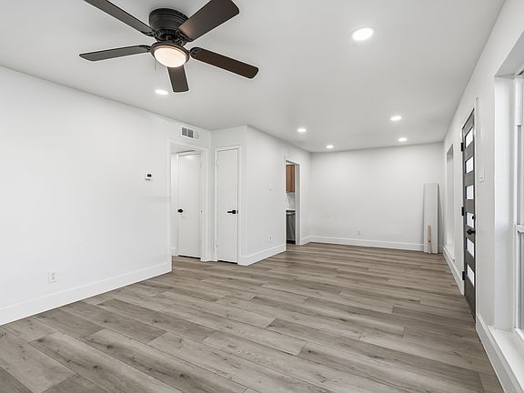 3rd image of 1721 R Ave #1723