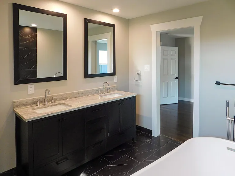 1001 Cardinal Ln — Photo 21