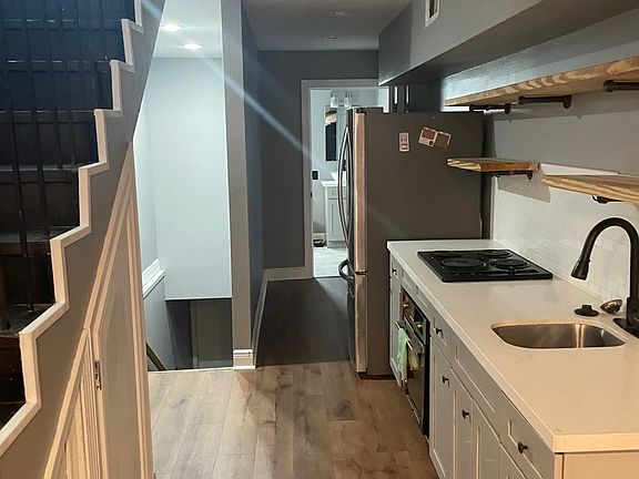 3rd image of 1830 2nd St #1