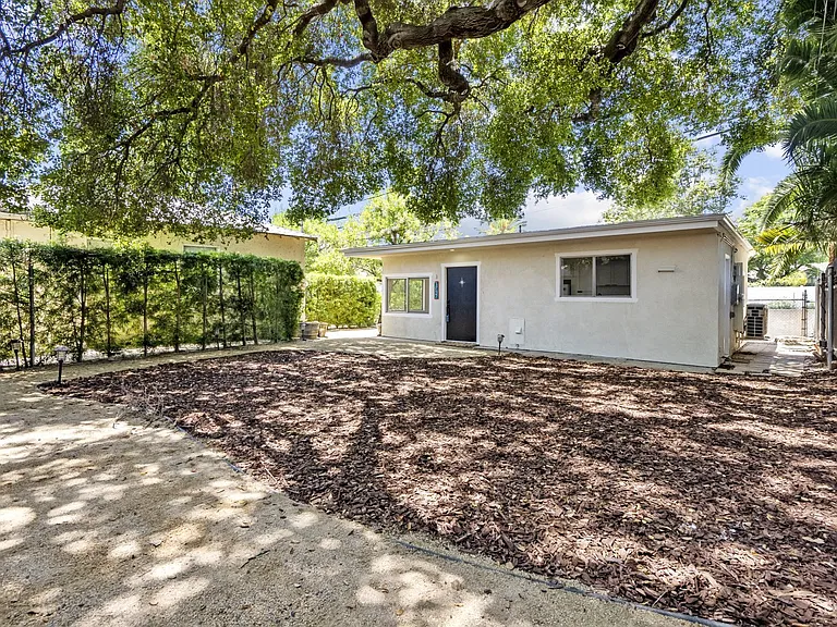 1757 June Ln — Photo 2