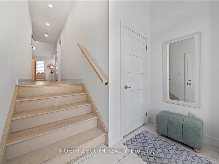 118 Berkely St — Photo 3