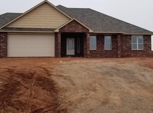 1135 S Czech Hall Rd, Tuttle, OK 73089