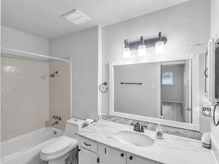 13622 Cherrydown St — Photo 20