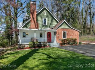 3001 Holly Hill Rd, Hendersonville, NC 28792